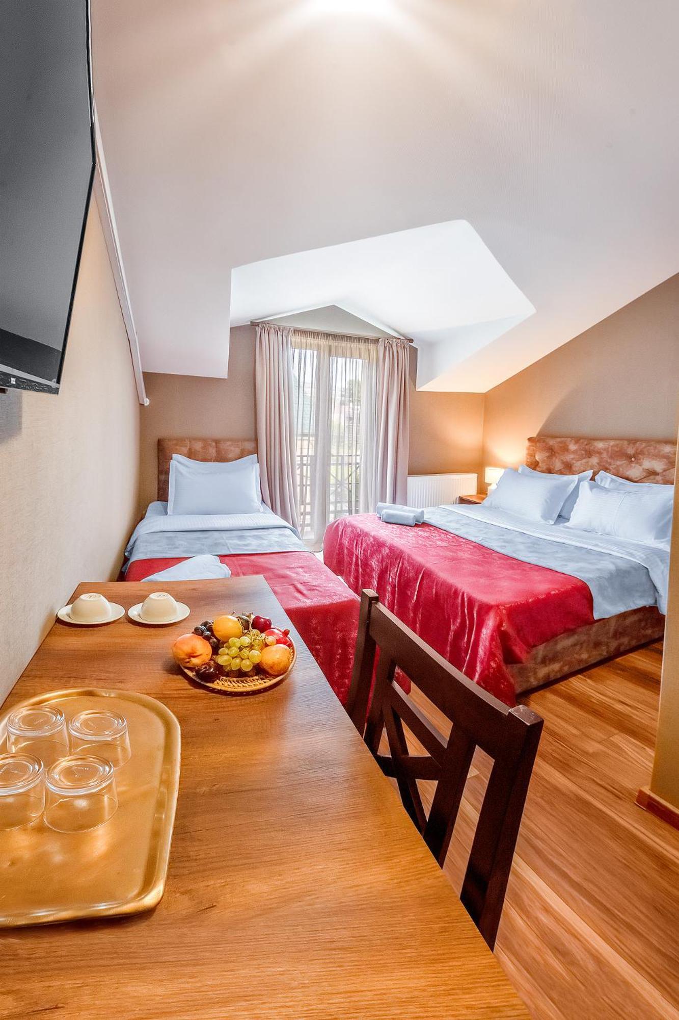Dzvel Ubanshi Hotel Gori Ngoại thất bức ảnh