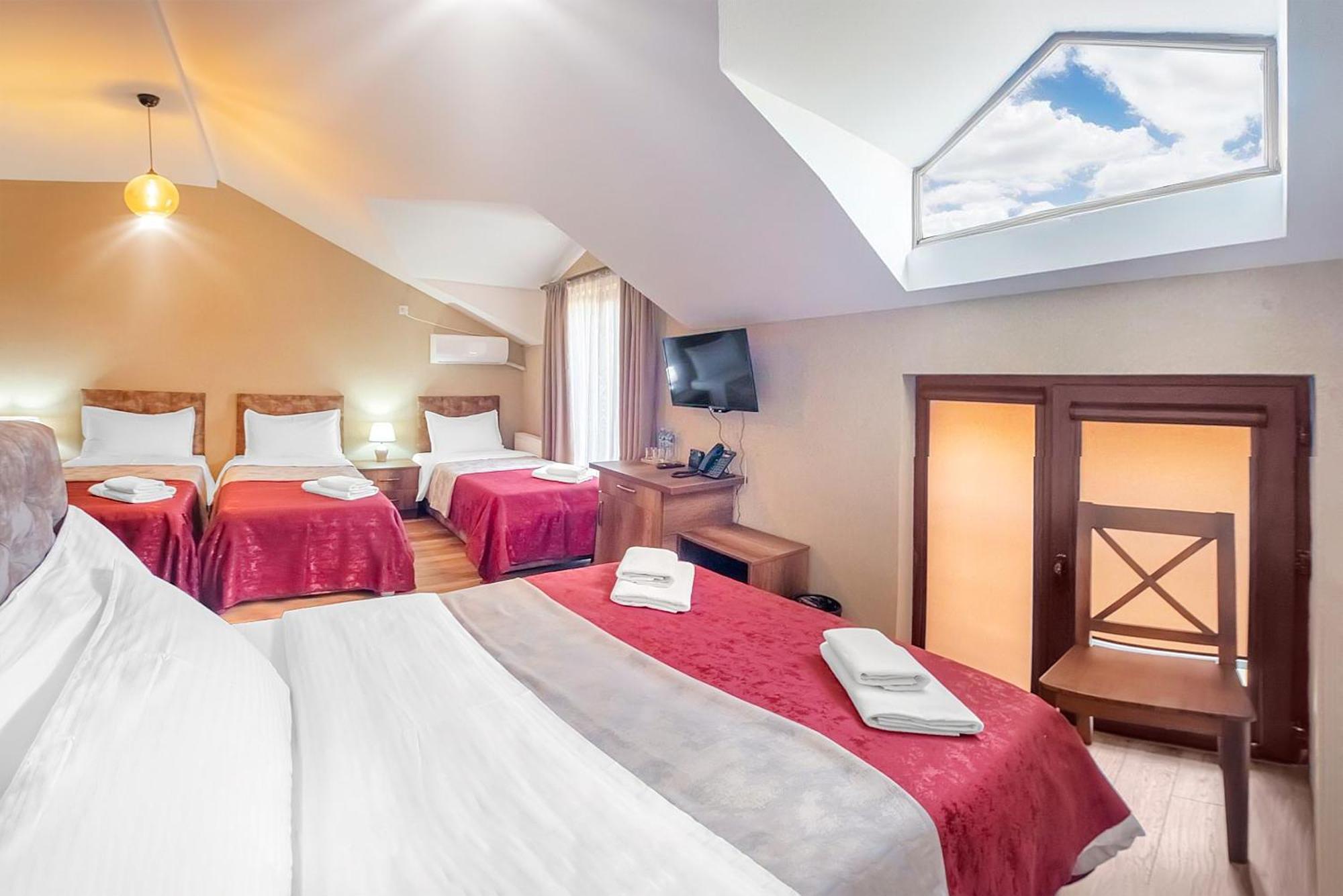 Dzvel Ubanshi Hotel Gori Ngoại thất bức ảnh