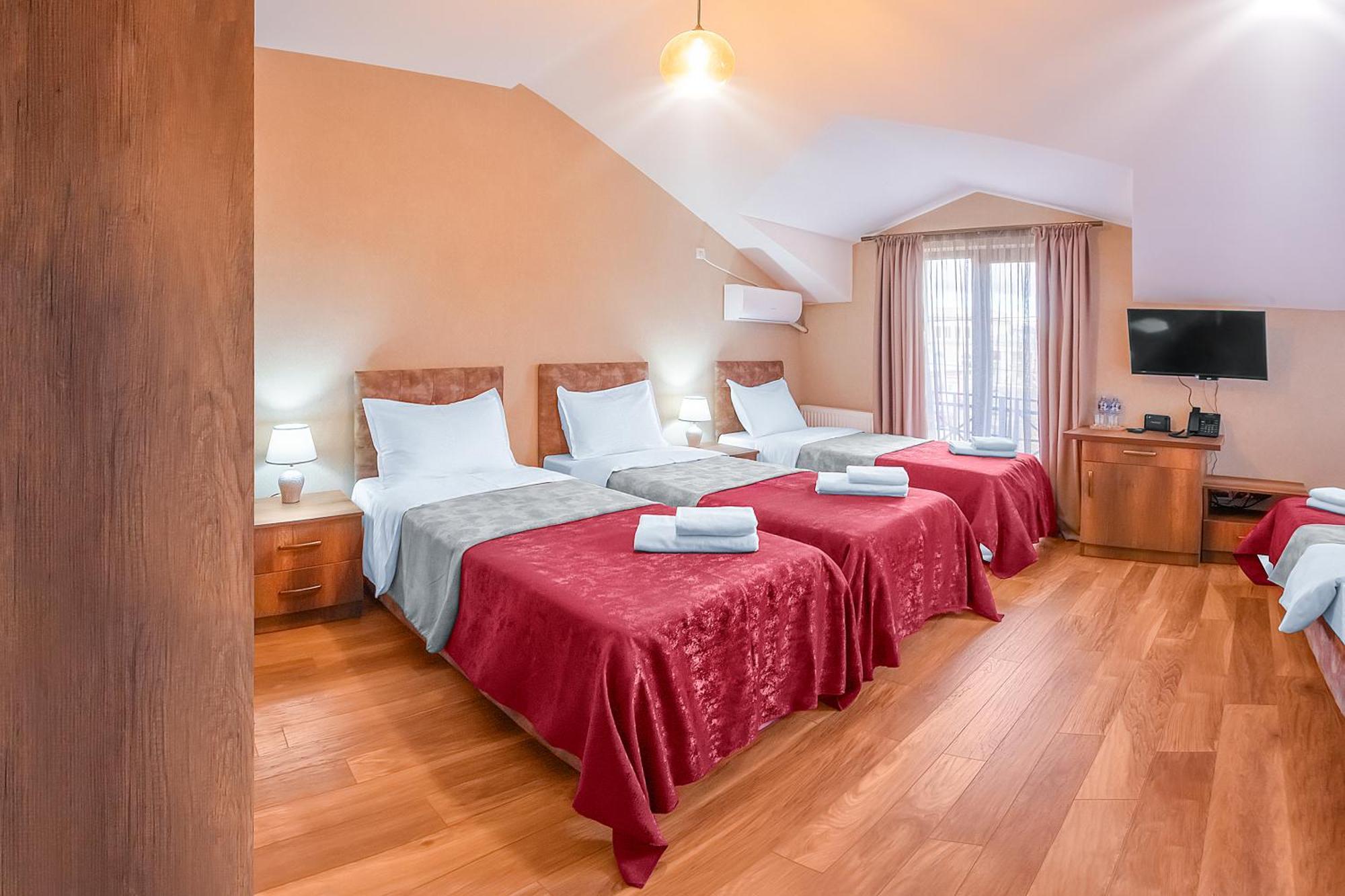 Dzvel Ubanshi Hotel Gori Ngoại thất bức ảnh