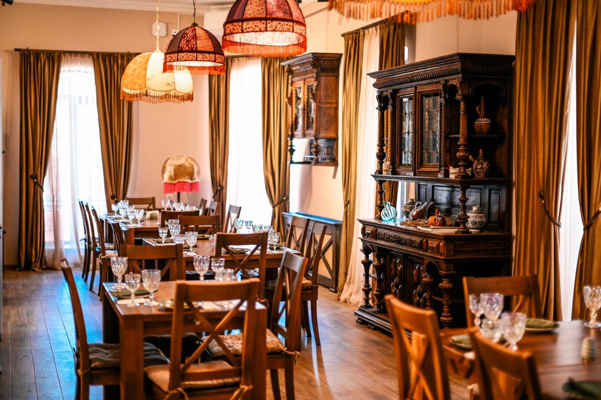 Dzvel Ubanshi Hotel Gori Ngoại thất bức ảnh